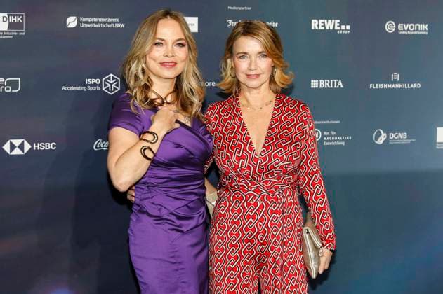 Regina Halmich und Tina Ruland bei der Verleihung des 16. Deutschen Nachhaltigkeitspreises 2023 im Maritim Hotel. Düsseldorf, 24.11.2023