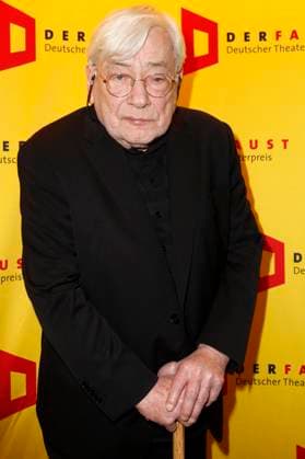 Klaus Zehelein bei der Verleihung des 18. Deutschen Theaterpreises Der Faust 2023 im Thalia Theater. Hamburg, 25.11.2023