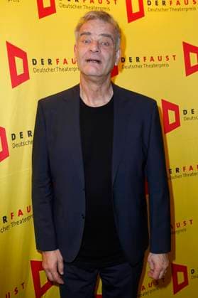 Heinrich Schafmeister bei der Verleihung des 18. Deutschen Theaterpreises Der Faust 2023 im Thalia Theater. Hamburg, 25.11.2023