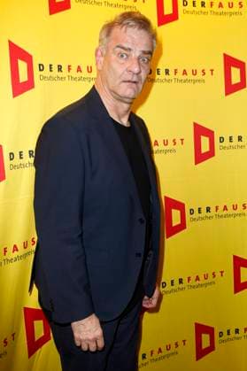 Heinrich Schafmeister bei der Verleihung des 18. Deutschen Theaterpreises Der Faust 2023 im Thalia Theater. Hamburg, 25.11.2023