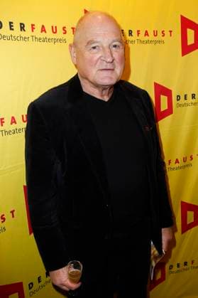 Burghart Klaußner bei der Verleihung des 18. Deutschen Theaterpreises Der Faust 2023 im Thalia Theater. Hamburg, 25.11.2023
