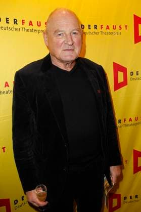 Burghart Klaußner bei der Verleihung des 18. Deutschen Theaterpreises Der Faust 2023 im Thalia Theater. Hamburg, 25.11.2023