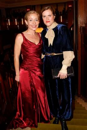 Natalie O Hara und Fritzi Haberlandt bei der Verleihung des 18. Deutschen Theaterpreises Der Faust 2023 im Thalia Theater. Hamburg, 25.11.2023