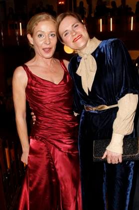 Natalie O Hara und Fritzi Haberlandt bei der Verleihung des 18. Deutschen Theaterpreises Der Faust 2023 im Thalia Theater. Hamburg, 25.11.2023
