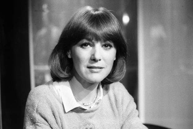 Heidelinde Weis (Schauspielerin) 02 85 haef Heidelinde Weis im Februar 1985 in Heut? abend (ARD) TV Fernsehen Talkshow Talk Show Österreich Österreicherin österreichisch österreichische Deutschland deutsch deutsche Frau Schauspiel Bühne Theater Film Fernsehen TV austrian german actress quer Porträt neutral sw *** Heidelinde Weis actress 02 85 haef Heidelinde Weis in February 1985 in Heut abend ARD TV Fernsehen Talkshow Talk Show Österreich Österreicherin österreichisch österreichische Deutschland deutsch deutsche Frau Schauspiel Bühne Theater Film Fernsehen TV austrian german actress quer Porträt neutral sw