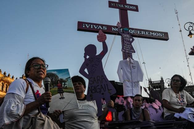 International Day for the Elimination of Violence against Women in Mexico November 25, 2023, Mexico City, Mexico:Women take part during a demonstration for the International Day for the Elimination of Violence against Women at Mexico City Zocalo. on November 25, 2023, (Photo by Ginare Photo Eyepix Group) Copyright: xGinarexPhoto xEyepixxGroupx GP_25112023_105686