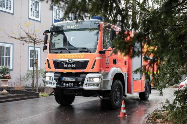 Feuerwehr und Notarzt, Symbolfotos Große Blackout-Übung in Bargteheide. Über 200 Einsatzkräfte und mehrere Feuerwehren involviert. Es wurde ein großflächiger Stromausfall simuliert. *** Major blackout exercise in Bargteheide Over 200 emergency services and several fire departments involved A large-scale power outage was simulated Copyright: xBlaulicht-News.dex