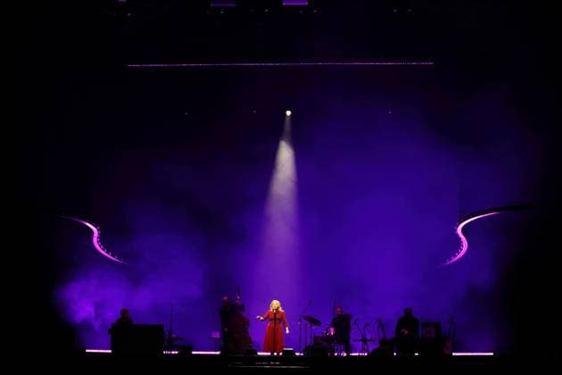Entertainment Themen der Woche KW47 Entertainment Bilder des tages Annett Louisan bei einem Konzert im Tempodrom in Berlin, 26. November 2023. Annett Louisan Konzert Berlin *** Annett Louisan at a concert at the Tempodrom in Berlin, November 26, 2023 Annett Louisan concert Berlin