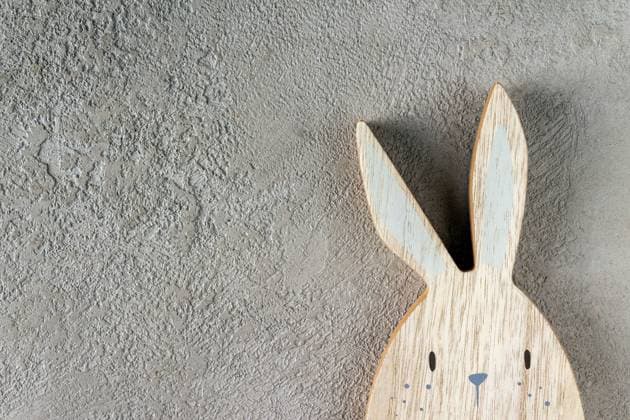 Easter wooden bunny, copy space Nizhny Novgorod, Nizhny Novgorod Oblast, Russia R_FBQW220227E9-936536-01