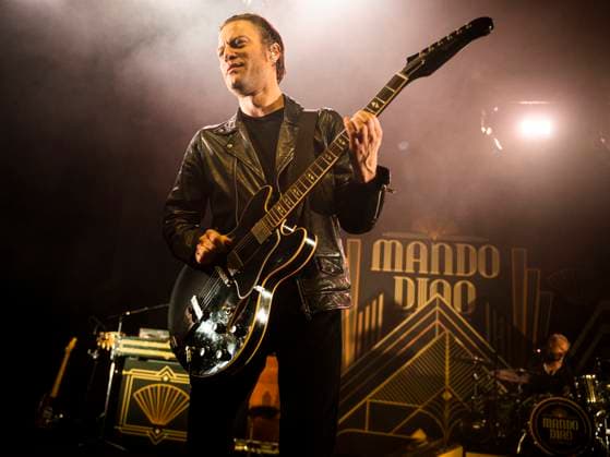 Entertainment Themen der Woche KW48 Entertainment Bilder des Tages Konzert von Mando Diao in der Berliner Columbiahalle Die schwedische Rockband Mando Diao spielte am 28.11.2023 ein Konzert in der Berliner Columbiahalle. Hier im Bild Sänger und Gitarrist Björn Dixgard., Berlin Berlin Deutschland Neukölln *** Mando Diao concert in Berlins Columbiahalle The Swedish rock band Mando Diao played a concert in Berlins Columbiahalle on 28 11 2023 Pictured here is singer and guitarist Björn Dixgard , Berlin Berlin Germany Neukölln