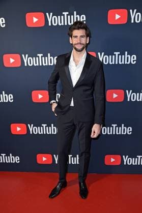 Alvaro Soler - YOUTUBE MUSIC AWARDS Dinner im Restaurant Grill Royal in Berlin am 28.11.2023