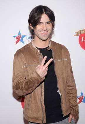 BEVERLY HILLS, CA 0 NOVEMBER 28: Max Ehrich at Gift Of A Lifetime Red Carpet Event at The Melbourne in Beverly Hills, California on November 28, 2023. Copyright: xFayexSadoux