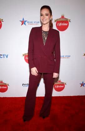 BEVERLY HILLS, CA 0 NOVEMBER 28: Sarah Drew at Gift Of A Lifetime Red Carpet Event at The Melbourne in Beverly Hills, California on November 28, 2023. Copyright: xFayexSadoux