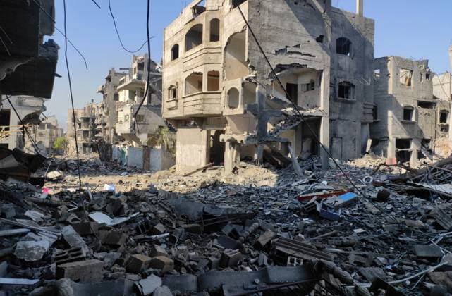 News Themen der Woche KW48 News Bilder des Tages Palestinians walk among the rubble in the residential area Jabalia camp Palestinians walk among the rubble in the residential area Jabalia camp, north of the Gaza Strip, and heavily damaged due to Israeli attacks in the North part of the enclave of Gaza Strip on November 29, 2023. Photo by Mohammed Alaswad apaimages Jabalia camp Gaza Strip Palestinian Territory 291123_Jabalia_camp_MA_2_00(21) Copyright: xapaimagesxMohammedxAlaswadx xapaimagesx