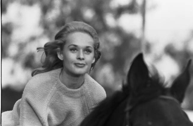 Film Marnie Actress Tippi Hedren riding a horse for a film scene Virginia USA  Copyright: xLeoxFuchsx 0831 Tippi Hedren (Marnie) riding