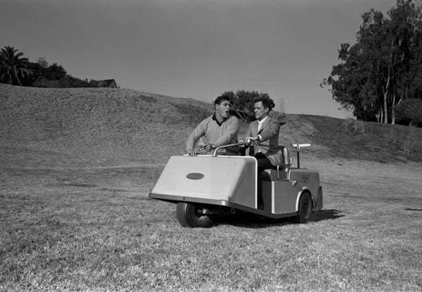 Film Send Me No Flowers Actors Rock Hudson and Tony Randall in a scene of the film Los Angeles, CA USA  Copyright: xLeoxFuchsx R0542-Hudson-Randall-SMNF