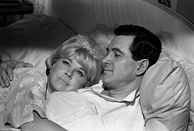 Film Send Me No Flowers Actor Rock Hudson and actress Doris Day in a scene of the film Los Angeles, CA USA  Copyright: xLeoxFuchsx R0553-Hudson-Day-SMNF
