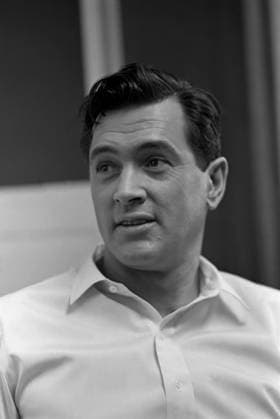 Film Send Me No Flowers Actor Rock Hudson at the set of the film during a break Los Angeles, CA USA  Copyright: xLeoxFuchsx R0569-Hudson-SMNF