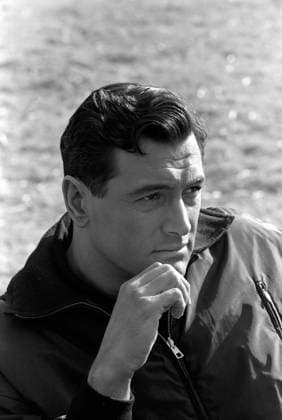 Film Send Me No Flowers Actor Rock Hudson at the set of the film during a break Los Angeles, CA USA  Copyright: xLeoxFuchsx R0573-Hudson-SMNF