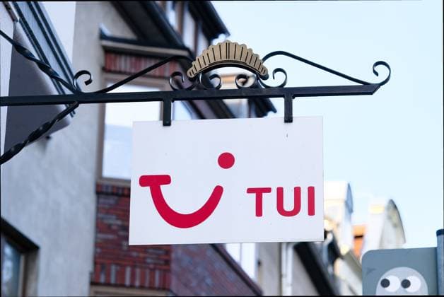 Düsseldorf 30.11.2023 TUI Reisecenter Reisebüro Reiseveranstalter Kreuzfahrten Kreuzfahrt Urlaub Urlaubsfahrt Urlaubsreise Fernreise DER Touristik Düsseldorf Nordrhein-Westfalen Deutschland *** Düsseldorf 30 11 2023 TUI Reisecenter Reisebüro Reiseveranstalter Kreuzfahrten Kreuzfahrt Urlaub Urlaubsfahrt Urlaubsreise Fernreise DER Touristik Düsseldorf Nordrhein Westfalen Germany