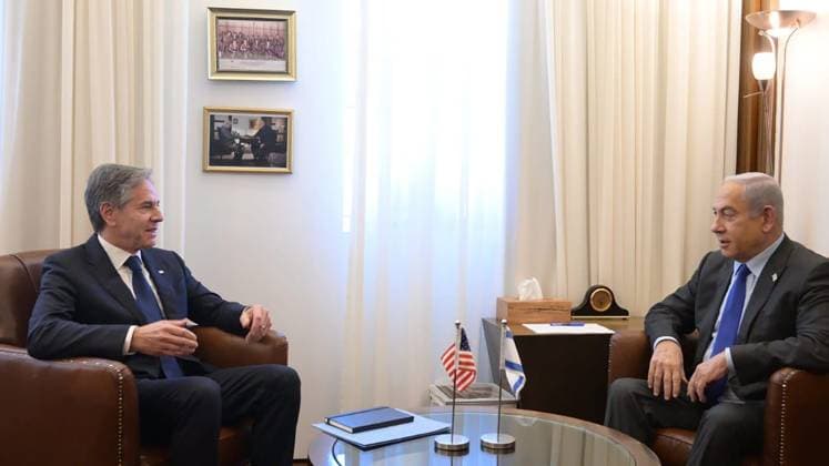 News Themen der Woche KW48 News Bilder des Tages (231130) -- JERUSALEM, Nov. 30, 2023 -- Israeli Prime Minister Benjamin Netanyahu (R) meets with U.S. Secretary of State Antony Blinken in Jerusalem, on Nov. 30, 2023. The ceasefire between Israel and Hamas continued on Thursday for the seventh day as more hostages were freed from the Gaza Strip and mediators pressed ahead with the efforts to further extend the fragile truce. ( GPO Handout via Xinhua) MIDEAST-JERUSALEM-NETANYAHU-U.S.-BLINKEN-MEETING AmosxBen-Gershom 