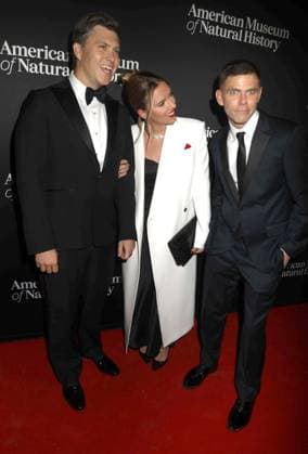 November 30, 2023, New York, New York, USA: COLIN JOST, SCARLETT JOHANSSON and MIKEY DAYseen at the red carpet arrivals for 2023 American Museum of Natural HistoryÃ¢â‚¬â ¢s annual Ã¢â‚¬ËœThe Museum GalaÃ¢â‚¬â ¢ event. New York USA - ZUMAk03_ 20231130_zaf_k03_090 Copyright: xNancyxKaszermanx