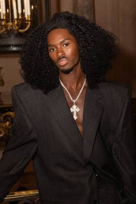 GQ Men of the Year Awards 2023 at Shangri-La Hotel. Celebrities arrival on red carpet. Ceremonie des Hommes de l annÃ e GQ 2023 . Arrivees des celebrites sur le tapis rouge. Alton Mason. 299375 2023-11-30 Paris France  Copyright: xSebastienxFremontx xStarfacex STAR_299375_234