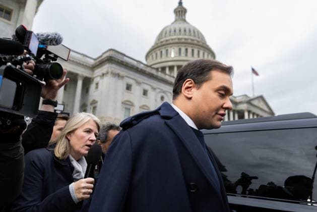 News Themen der Woche KW48 News Bilder des Tages Republican Rep. George Santos of New York leaves the U.S. Capitol after being expelled from the U.S. Congress after a bipartisan vote on Friday, December 1, 2023.  WAP2023120102 JULIAxNIKHINSON