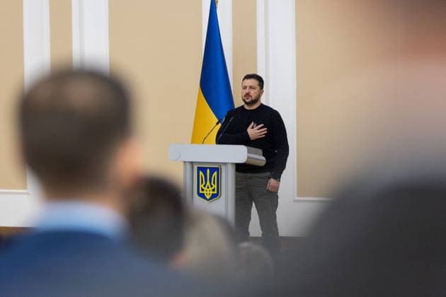 News Themen der Woche KW48 News Bilder des Tages Le PrÃ sident ukrainien Volodymyr Zelensky participe aux Ã vÃ nements consacrÃ s Ã la JournÃ e des procureurs et a remis les prix d Etat Le PrÃ sident ukrainien Volodymyr Zelensky participe aux Ã vÃ nements consacrÃ s Ã la JournÃ e des procureurs et a remis les prix d Etat, en Ukraine, le 1er dÃ cembre 2023. Ukraine Presidency via Bestimage President of Ukraine Volodymyr Zelenskyy took part in the events dedicated to the Day of Prosecutors and presented state awards. Ukraine  Copyright: xUkrainexPresidencyxviaxBestimagexUkrainexPresidencyxviaxBestimagex