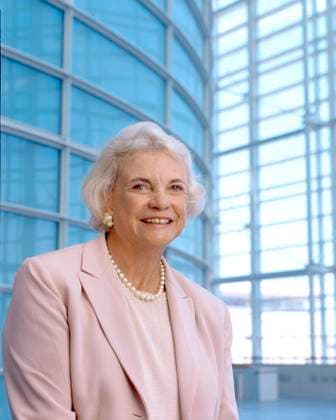 July 1, 2000, Pheonix, Arizona, USA: Former Supreme Court Judge SANDRA DAY O CONNER photographed inside the Sandra Day Oconnor Federal Courthouse in Phoenix. O Conner (75), announced that she is retiring from the US Supreme Court, serving for 24 terms. O Connor was the first woman appointed to the Supreme Court and a key swing vote on abortion rights and the death penalty. Pheonix USA - ZUMAf51_ 20000101_rua_f51_484 Copyright: xFredxSchillingx