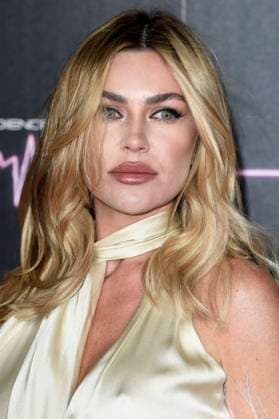 Abbey Clancy bei der Ankunft zum Konzert An Audience with Kylie in der Royal Albert Hall. London, 01.12.2023