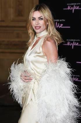 Abbey Clancy bei der Ankunft zum Konzert An Audience with Kylie in der Royal Albert Hall. London, 01.12.2023
