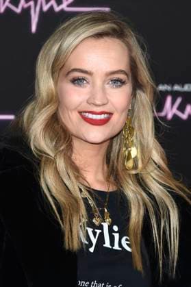 Laura Whitmore bei der Ankunft zum Konzert An Audience with Kylie in der Royal Albert Hall. London, 01.12.2023