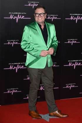 Alan Carr bei der Ankunft zum Konzert An Audience with Kylie in der Royal Albert Hall. London, 01.12.2023