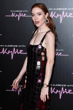 Angela Scanlon bei der Ankunft zum Konzert An Audience with Kylie in der Royal Albert Hall. London, 01.12.2023