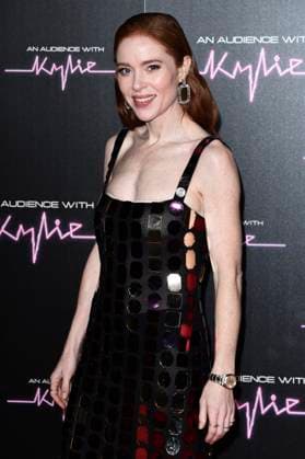 Angela Scanlon bei der Ankunft zum Konzert An Audience with Kylie in der Royal Albert Hall. London, 01.12.2023