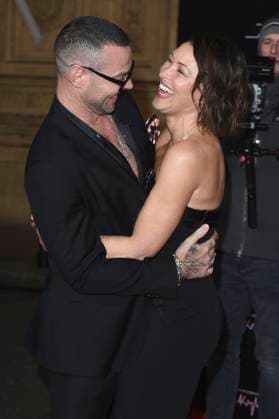 Matt Willis mit Ehefrau Emma Willis bei der Ankunft zum Konzert An Audience with Kylie in der Royal Albert Hall. London, 01.12.2023