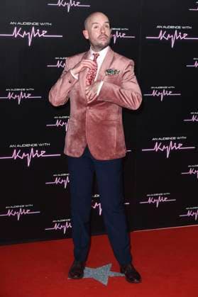 Tom Allen bei der Ankunft zum Konzert An Audience with Kylie in der Royal Albert Hall. London, 01.12.2023