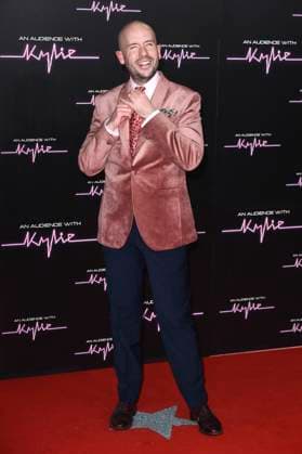 Tom Allen bei der Ankunft zum Konzert An Audience with Kylie in der Royal Albert Hall. London, 01.12.2023