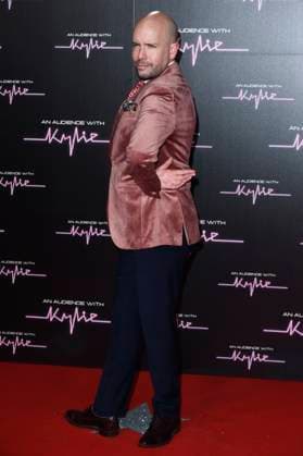 Tom Allen bei der Ankunft zum Konzert An Audience with Kylie in der Royal Albert Hall. London, 01.12.2023