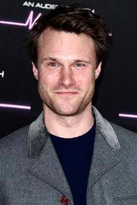 Hugh Skinner bei der Ankunft zum Konzert An Audience with Kylie in der Royal Albert Hall. London, 01.12.2023