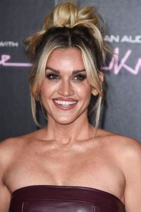 Ashley Roberts bei der Ankunft zum Konzert An Audience with Kylie in der Royal Albert Hall. London, 01.12.2023