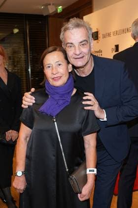 Jutta und Heinrich Schafmeister bei der Daffne Verleihung von der Deutschen Akademie fuer Fernsehen am 2.12.2023 in Berlin Daffne Verleihung 2023 in Berlin