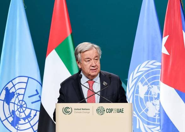 News Bilder des Tages António Guterres, United Nations Secretary-General speaks during the High-Level Segment for Heads of State and Government session at the United Nations climate summit in Dubai, on Saturday, December 2, 2023.  DUB2023120213 COP28 xUNxClimatexChange