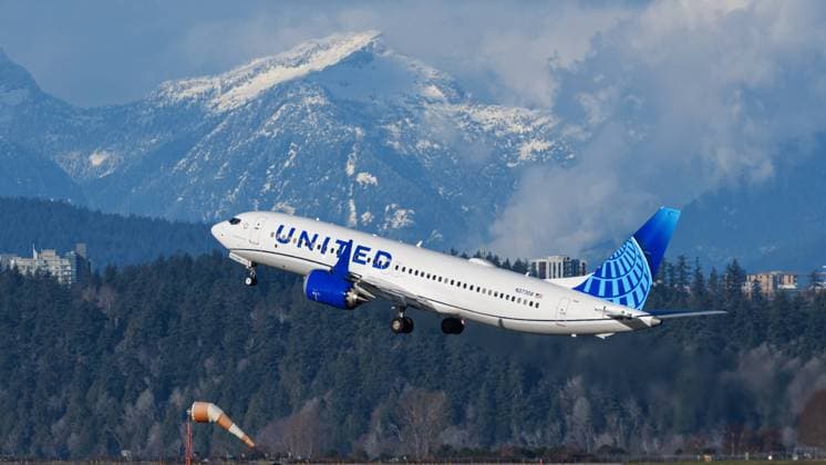 December 2, 2023, Richmond, British Columbia, Canada: A United Airlines Boeing 737-8 MAX jetliner (N37308) takes off from Vancouver International Airport. Richmond Canada - ZUMAs202 20231202_aap_s202_007 Copyright: xBaynexStanleyx