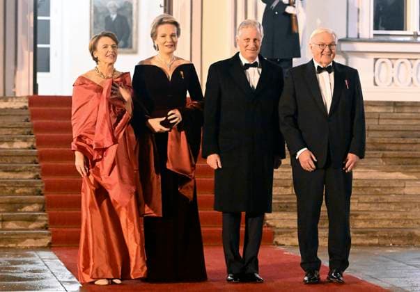 Entertainment Themen der Woche KW49 Entertainment Bilder des Tages State visit of King Philippe and the Queen Mathilde to Germany Day 1 BERLIN, GERMANY - DECEMBER 05 : King Philippe and Queen Mathilde are invited by President Steinmeier and Mrs elke Büdenbender in the Schloss Bellevue to a State Banquet December 5, 2023 in Berlin, Germany, 05 12 2023. Berlin Germany  Copyright: xBertxVanxDenxBrouckex