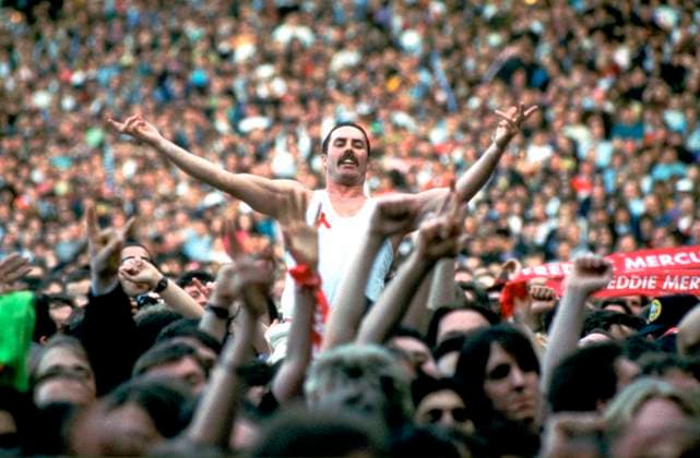 Crowds Crowds at the Freddie Mercury Tribute Concert for AIDS Awareness at Wembley Stadium on Easter Monday, April 20th 1992. Michael Putland Retna Photoshot. Credit all Uses, Credit:Michael Putland Avalon  Copyright: xMichaelxPutlandx xAvalonx 0517019667