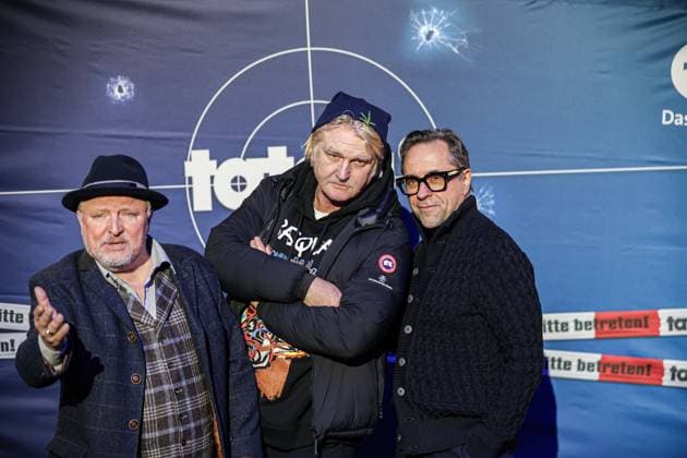 Bilder des Jahres 2023, Entertainment 12 Dezember Entertainment Themen der Woche KW49 Entertainment Bilder des Tages TATORT Münster, Kino Premiere Axel Prahl, als Hauptkommissar Frank Thiel; Detlev Buck, als Stan Gold; Jan Josef Liefers, als Rechtsmediziner Prof. Karl-Friedrich Boerne. In Anwesenheit des Film-Teams feiert der Münster Tatort - Der Mann, der in den Dschungel fiel Kino Premiere. Münster, Nordrhein-Westfalen, DEU, Deutschland, 06.12.2023 *** TATORT Münster, cinema premiere Axel Prahl, as Chief Inspector Frank Thiel Detlev Buck, as Stan Gold Jan Josef Liefers, as forensic scientist Prof. Karl Friedrich Boerne In the presence of the film team, the Münster Tatort Der Mann, der in den Dschungel fiel celebrates its cinema premiere Münster, North Rhine-Westphalia, DEU, Germany, 06 12 2023