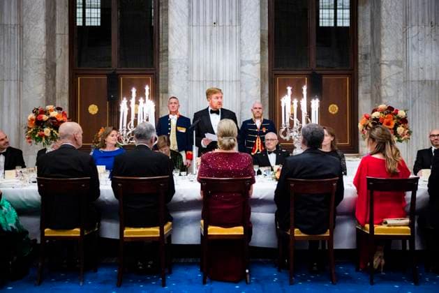 Bilder des Jahres 2023, Entertainment 12 Dezember Entertainment Themen der Woche KW49 Entertainment Bilder des Tages 06-12-2023 Amsterdam Queen Maxima and King Willem-Alexander attend a dinner with representatives of international organizations based in the Netherlands at the Royal Palace in Amsterdam. Â  Copyright: xPPEx