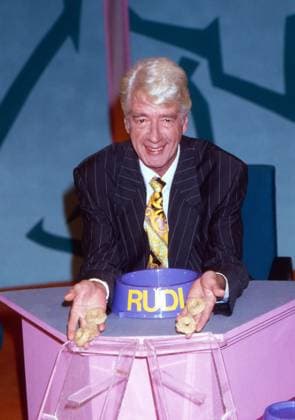 Rudis Tiershow, 1992, Rudi Carrell, Moderator der ARD Spielshow mit Hunden. Copyright: HartwigxValdmanis Nur redaktionelle Nutzung. Editorial usage only. VAL_720101224